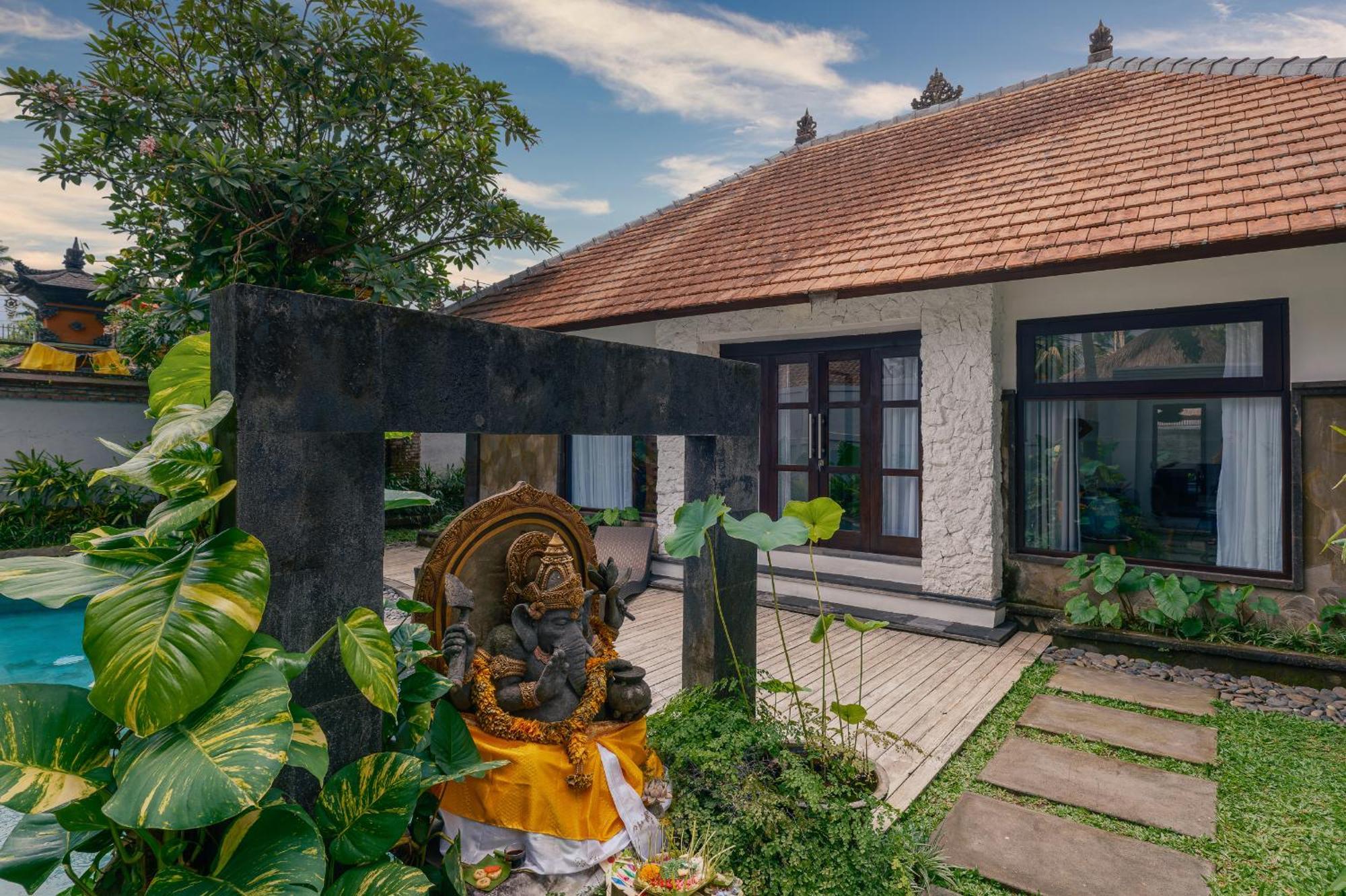 Chandi Hotel Ubud Exterior photo