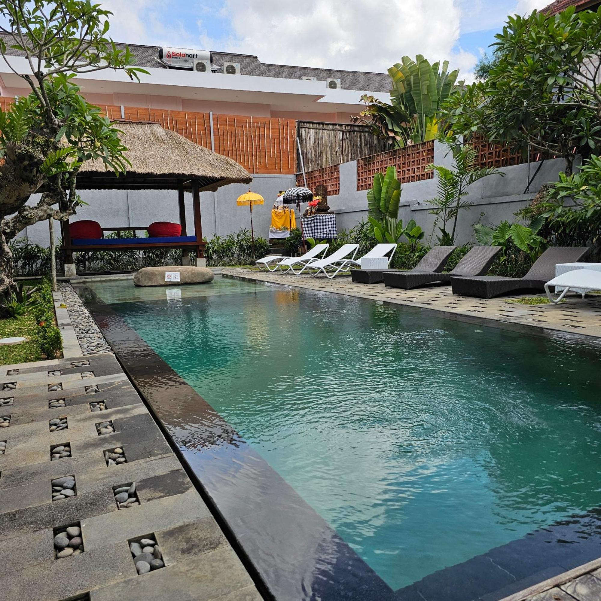 Chandi Hotel Ubud Exterior photo